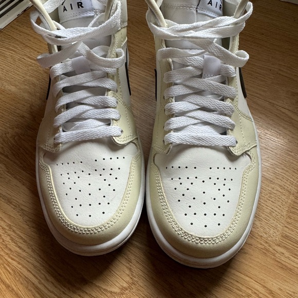 Nike Jordan’s - Picture 3 of 4